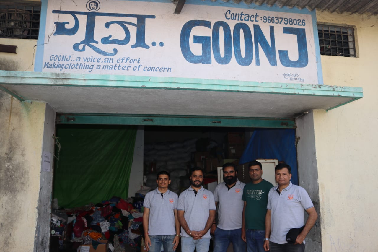 Volunteers Gather at Goonj