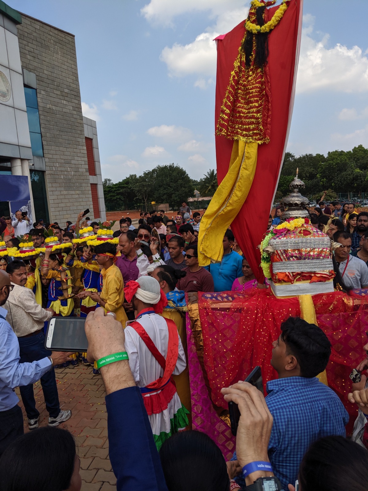 Festival Crowd Honors Tradition